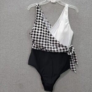 Cupshe Women Swimsuit XL Black‎ White Faux Wrap Gingham Colorblock One Piece NWT